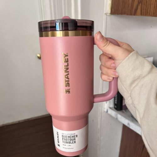 Stanley The Quencher® ProTour Flip Straw Tumbler 40 OZ | Antique Pink photo review